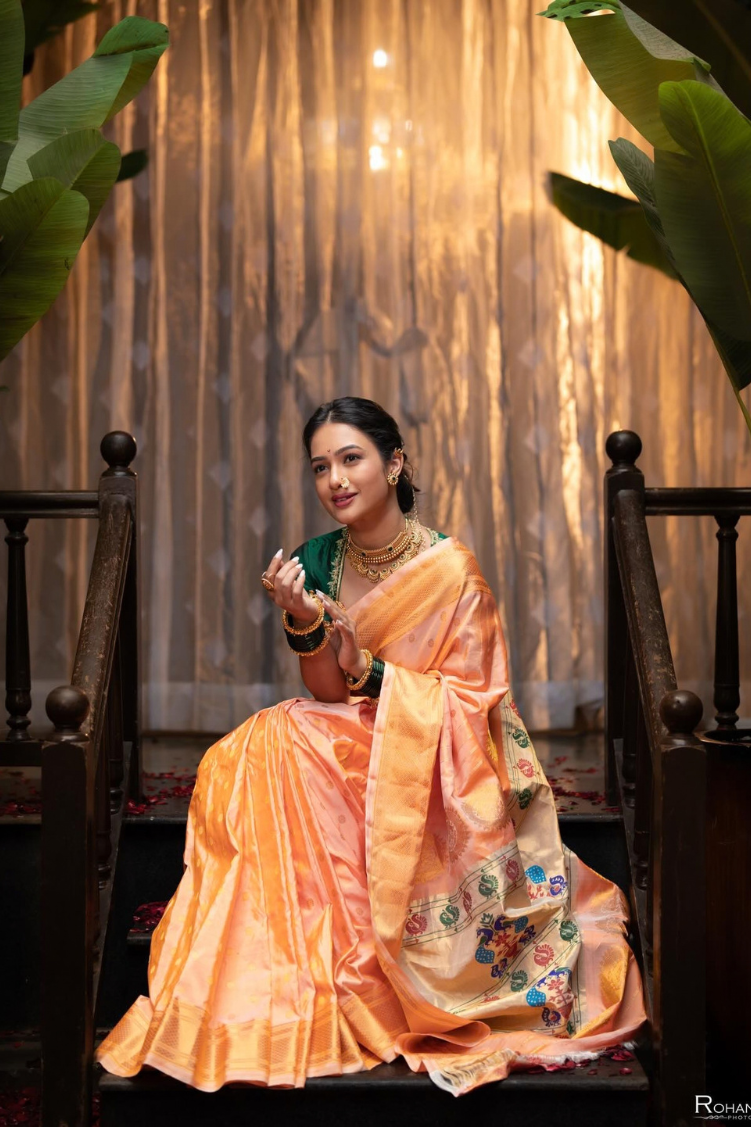 Pure Handloom Aboli Paithani Saree with Traditional Silk Border